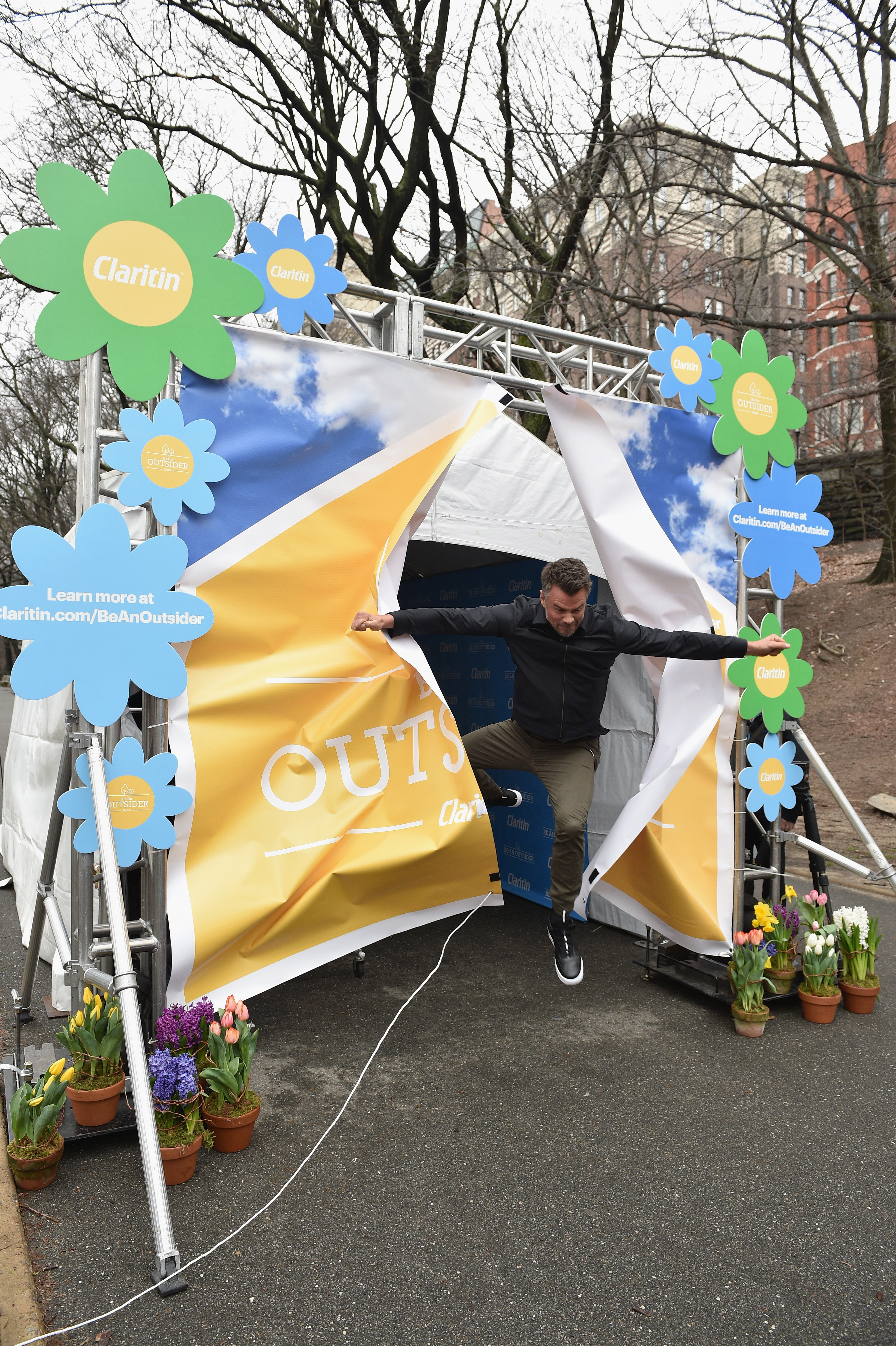 NEW YORK, NY - APRIL 04: Josh Duhamel Partners with Claritin® and Boys and Girls Clubs of America to Launch the Be An Outsider Campaign on April 4, 2017 in New York City. (Photo by Bryan Bedder/Getty Images for Claritin)