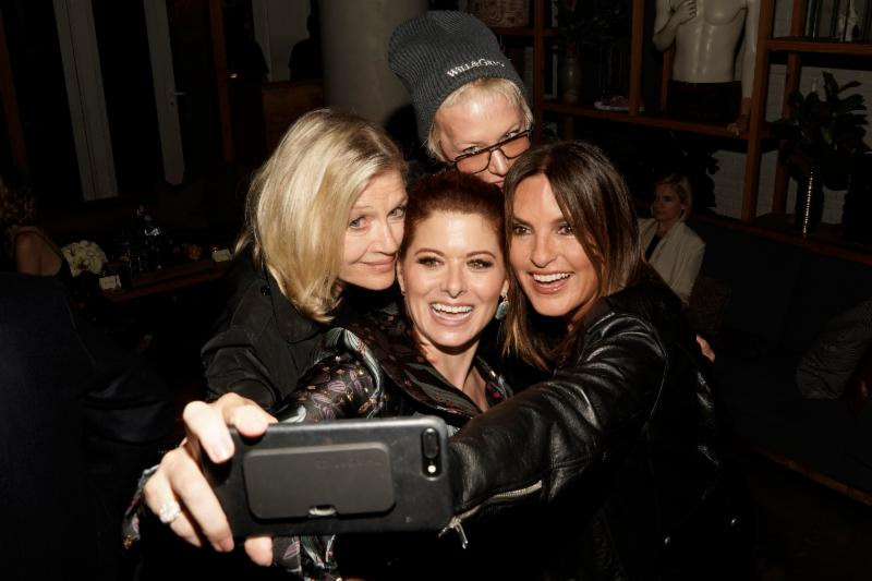  (l-r) Diane Sawyer, Debra Messing, Nancy Jarecki, Mariska Hargitay