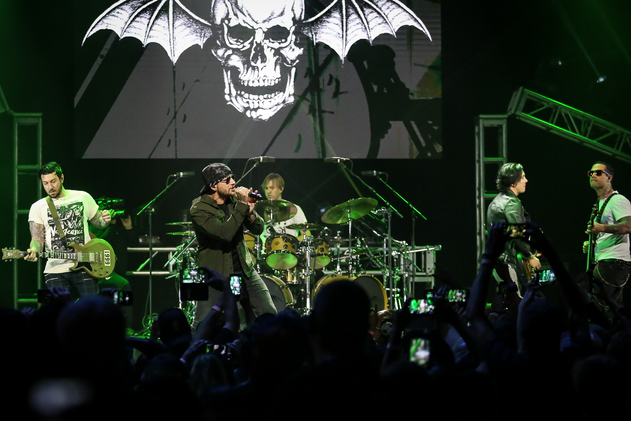 AVENGED SEVENFOLD perform at the 2017 LOUDWIRE MUSIC AWARDS. Credit: Chris Loomis. 