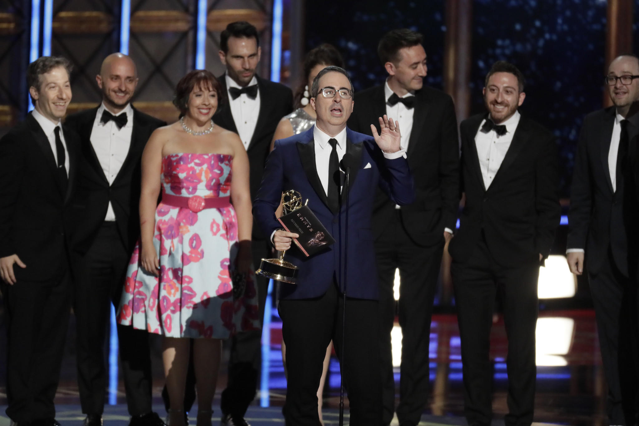 la-et-emmys-2017-69th-emmy-awards-live-last-week-tonight-with-john-oliver-1505700394