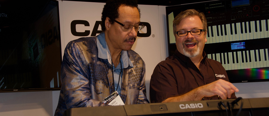 eterno grandioso Abigarrado Larry Dunn Featured at the Casio Booth NAMM 2018 – The Hollywood 360